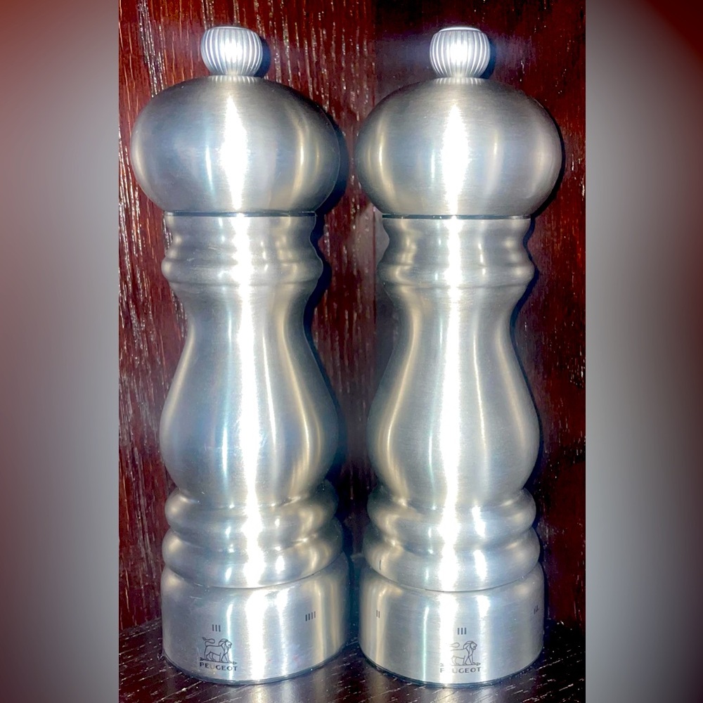 Stainless steel Peugeot Paris Uselect grinding salt and pepper shakers 7 1/2”